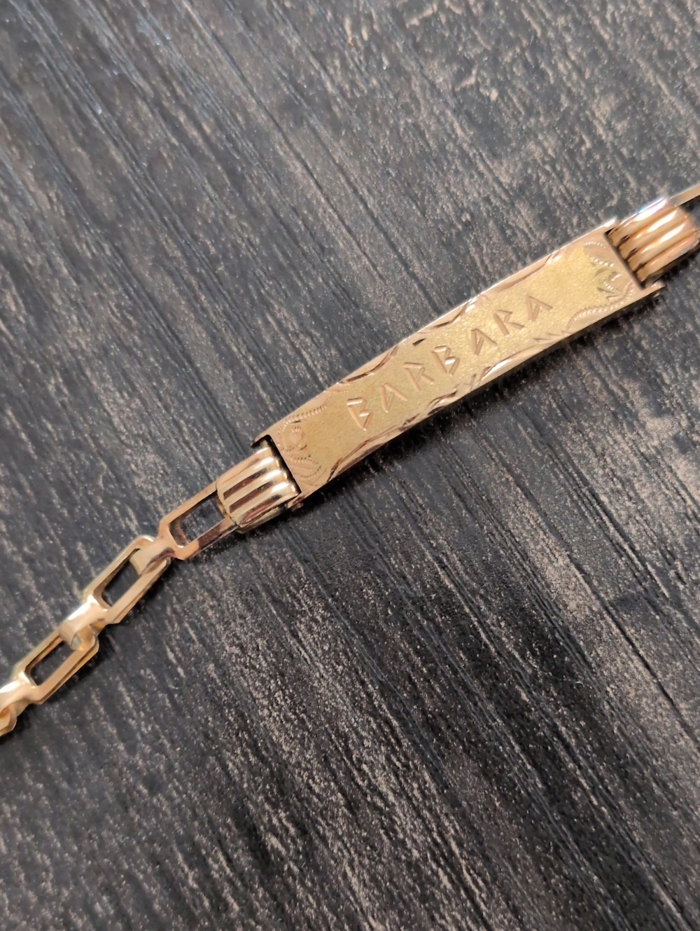 Vintage 585 Gold ID Braclet Engraved 5.25 Grams - Picture 7 of 9